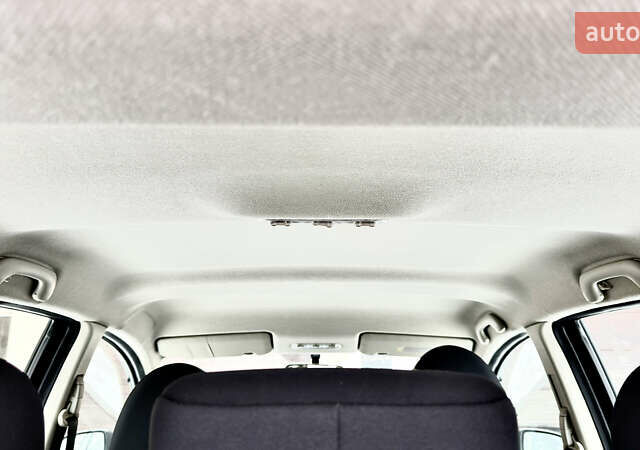 Черный Ниссан Ноут, объемом двигателя 1.4 л и пробегом 156 тыс. км за 5649 $, фото 45 на Automoto.ua