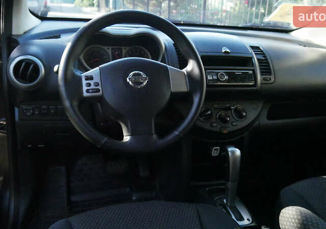 Черный Ниссан Ноут, объемом двигателя 1.6 л и пробегом 212 тыс. км за 6000 $, фото 7 на Automoto.ua