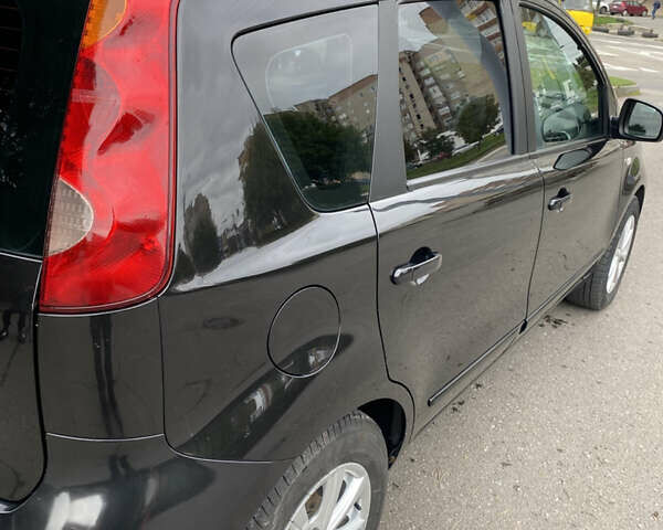 Чорний Ніссан Ноут, об'ємом двигуна 1.6 л та пробігом 138 тис. км за 6950 $, фото 33 на Automoto.ua