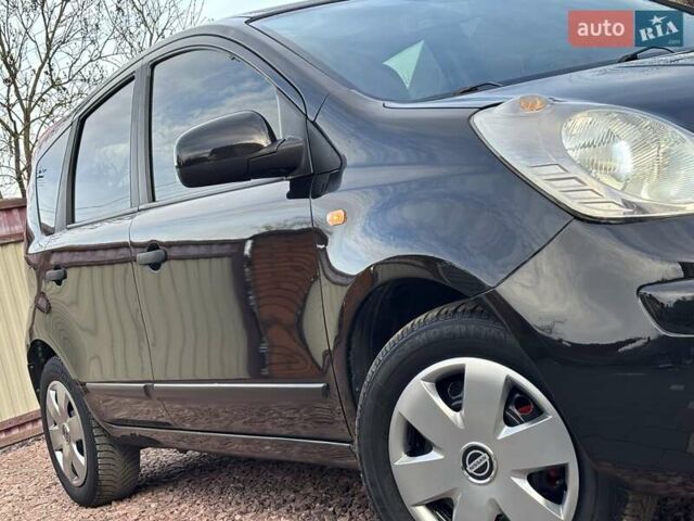 Чорний Ніссан Ноут, об'ємом двигуна 1.6 л та пробігом 200 тис. км за 6150 $, фото 24 на Automoto.ua