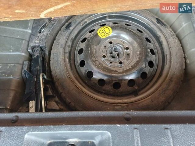 Черный Ниссан Ноут, объемом двигателя 1.6 л и пробегом 221 тыс. км за 5400 $, фото 10 на Automoto.ua