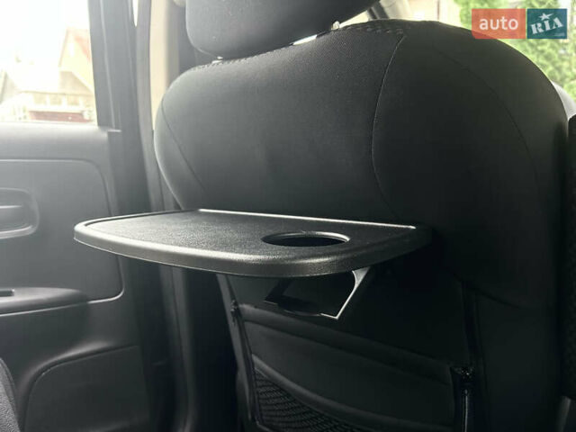 Чорний Ніссан Ноут, об'ємом двигуна 1.6 л та пробігом 192 тис. км за 5690 $, фото 66 на Automoto.ua