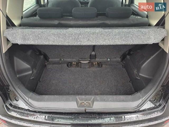 Черный Ниссан Ноут, объемом двигателя 1.4 л и пробегом 186 тыс. км за 5400 $, фото 14 на Automoto.ua