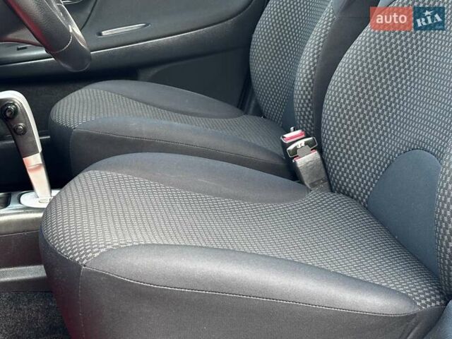 Черный Ниссан Ноут, объемом двигателя 1.6 л и пробегом 200 тыс. км за 6150 $, фото 84 на Automoto.ua