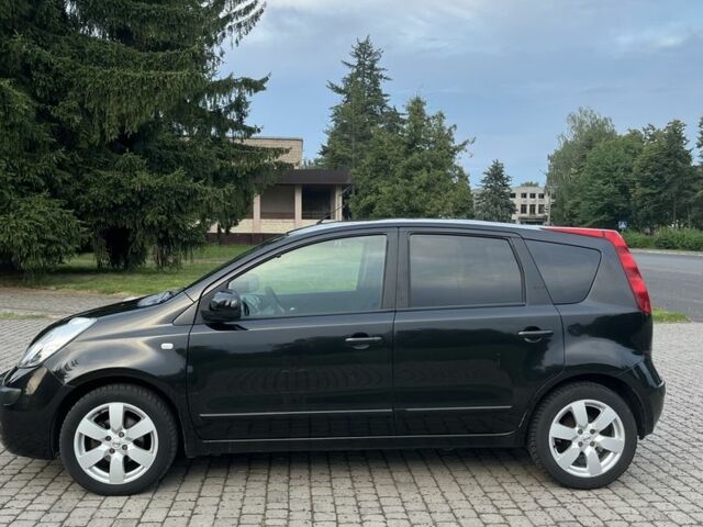 Черный Ниссан Ноут, объемом двигателя 1.6 л и пробегом 216 тыс. км за 5450 $, фото 1 на Automoto.ua
