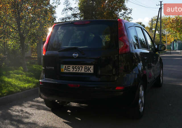 Черный Ниссан Ноут, объемом двигателя 1.6 л и пробегом 212 тыс. км за 6000 $, фото 3 на Automoto.ua