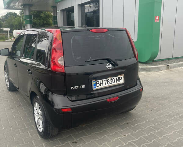 Чорний Ніссан Ноут, об'ємом двигуна 1.6 л та пробігом 170 тис. км за 7000 $, фото 4 на Automoto.ua