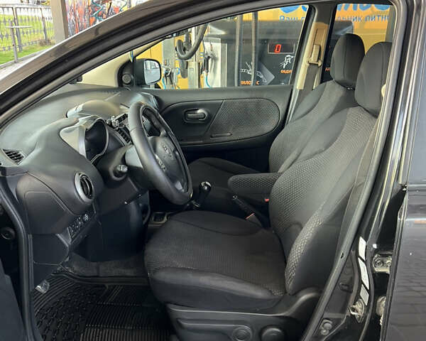 Черный Ниссан Ноут, объемом двигателя 1.6 л и пробегом 300 тыс. км за 4800 $, фото 10 на Automoto.ua