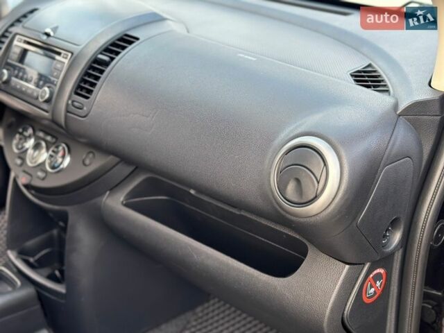 Черный Ниссан Ноут, объемом двигателя 1.6 л и пробегом 140 тыс. км за 7000 $, фото 23 на Automoto.ua