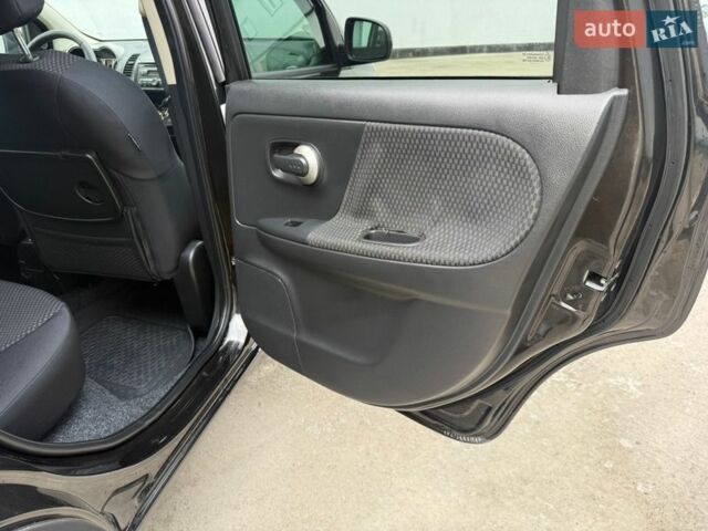 Чорний Ніссан Ноут, об'ємом двигуна 1.6 л та пробігом 194 тис. км за 6000 $, фото 76 на Automoto.ua