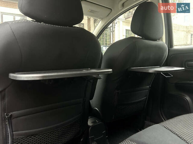 Чорний Ніссан Ноут, об'ємом двигуна 1.6 л та пробігом 192 тис. км за 5690 $, фото 67 на Automoto.ua