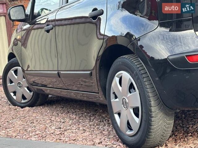 Чорний Ніссан Ноут, об'ємом двигуна 1.6 л та пробігом 200 тис. км за 6150 $, фото 75 на Automoto.ua