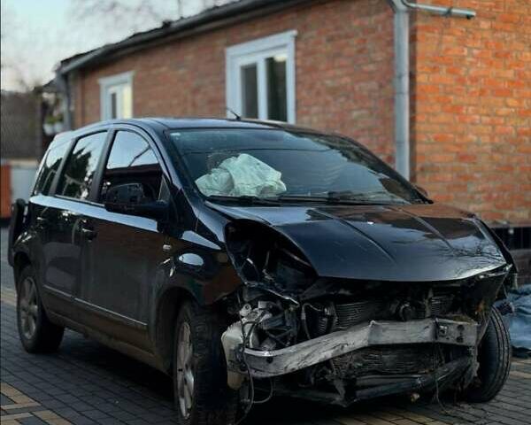 Черный Ниссан Ноут, объемом двигателя 1.6 л и пробегом 150 тыс. км за 2200 $, фото 2 на Automoto.ua