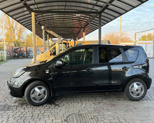 Черный Ниссан Ноут, объемом двигателя 1.6 л и пробегом 300 тыс. км за 4800 $, фото 17 на Automoto.ua