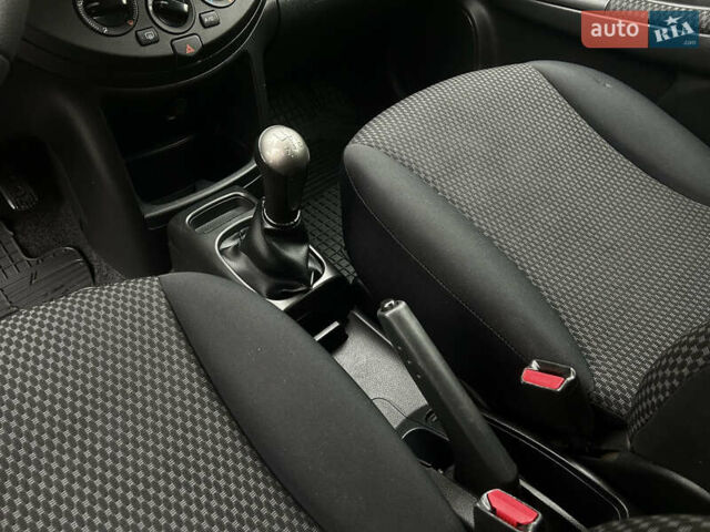 Чорний Ніссан Ноут, об'ємом двигуна 1.6 л та пробігом 192 тис. км за 5690 $, фото 49 на Automoto.ua