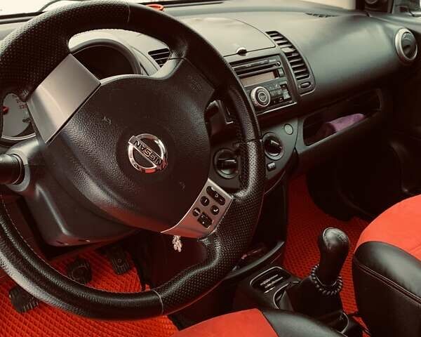 Чорний Ніссан Ноут, об'ємом двигуна 1.39 л та пробігом 205 тис. км за 5600 $, фото 12 на Automoto.ua