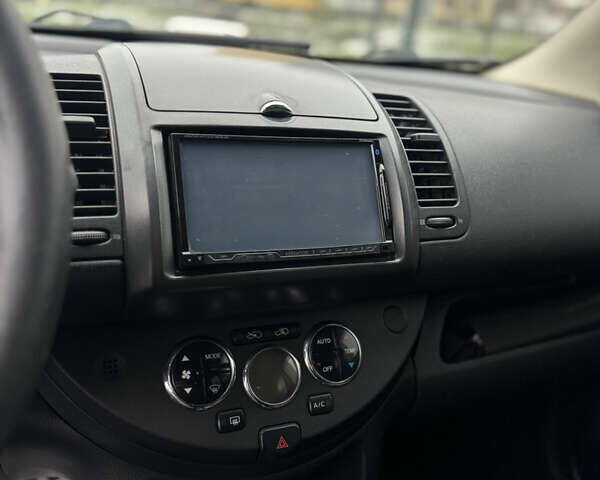 Черный Ниссан Ноут, объемом двигателя 1.6 л и пробегом 176 тыс. км за 5600 $, фото 13 на Automoto.ua