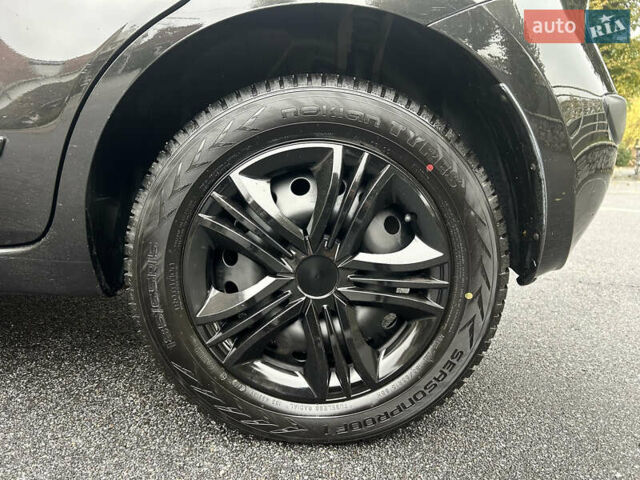 Чорний Ніссан Ноут, об'ємом двигуна 1.6 л та пробігом 192 тис. км за 5690 $, фото 54 на Automoto.ua