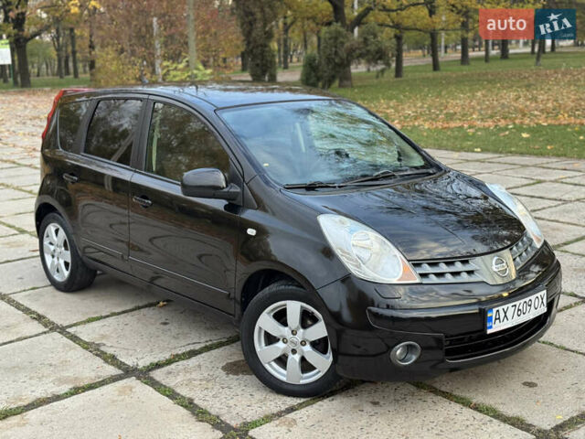 Чорний Ніссан Ноут, об'ємом двигуна 1.6 л та пробігом 157 тис. км за 6800 $, фото 15 на Automoto.ua