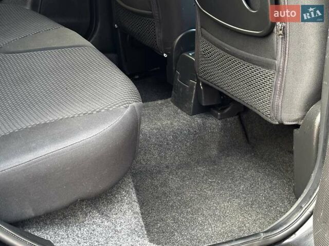 Черный Ниссан Ноут, объемом двигателя 1.6 л и пробегом 200 тыс. км за 6150 $, фото 97 на Automoto.ua