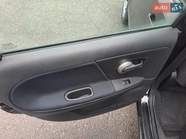 Черный Ниссан Ноут, объемом двигателя 1.4 л и пробегом 186 тыс. км за 5400 $, фото 9 на Automoto.ua