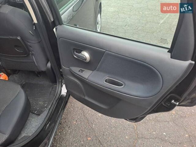 Черный Ниссан Ноут, объемом двигателя 1.4 л и пробегом 186 тыс. км за 5400 $, фото 12 на Automoto.ua