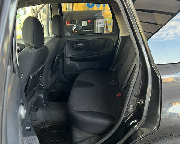 Черный Ниссан Ноут, объемом двигателя 1.6 л и пробегом 300 тыс. км за 4800 $, фото 5 на Automoto.ua