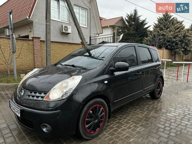 Черный Ниссан Ноут, объемом двигателя 1.6 л и пробегом 193 тыс. км за 5200 $, фото 8 на Automoto.ua