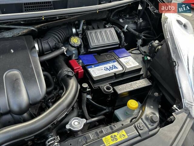 Черный Ниссан Ноут, объемом двигателя 1.6 л и пробегом 200 тыс. км за 6150 $, фото 116 на Automoto.ua