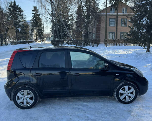 Черный Ниссан Ноут, объемом двигателя 1.6 л и пробегом 268 тыс. км за 5300 $, фото 5 на Automoto.ua
