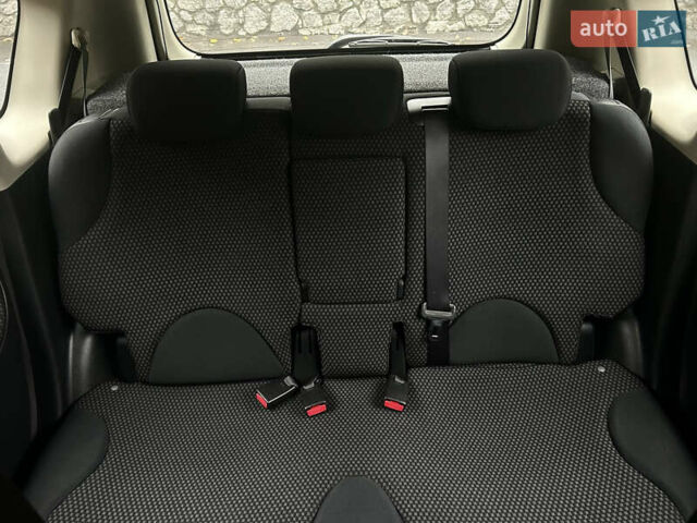 Чорний Ніссан Ноут, об'ємом двигуна 1.6 л та пробігом 192 тис. км за 5690 $, фото 75 на Automoto.ua