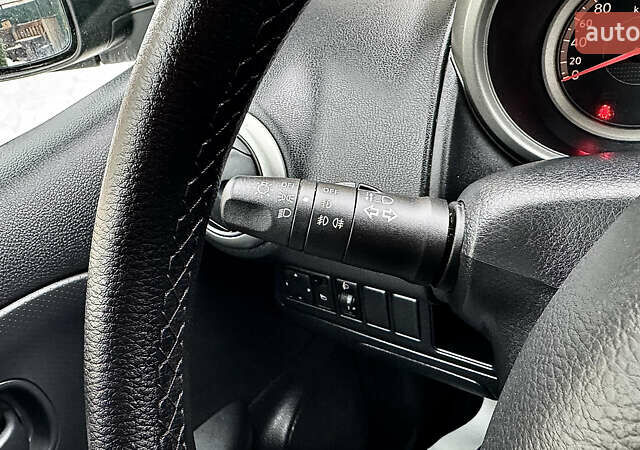 Черный Ниссан Ноут, объемом двигателя 1.4 л и пробегом 156 тыс. км за 5649 $, фото 39 на Automoto.ua