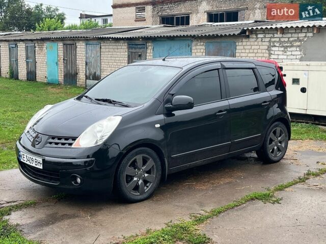 Черный Ниссан Ноут, объемом двигателя 1.6 л и пробегом 210 тыс. км за 5500 $, фото 1 на Automoto.ua