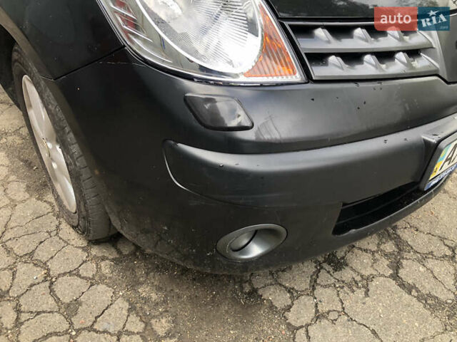 Черный Ниссан Ноут, объемом двигателя 1.6 л и пробегом 370 тыс. км за 5800 $, фото 5 на Automoto.ua