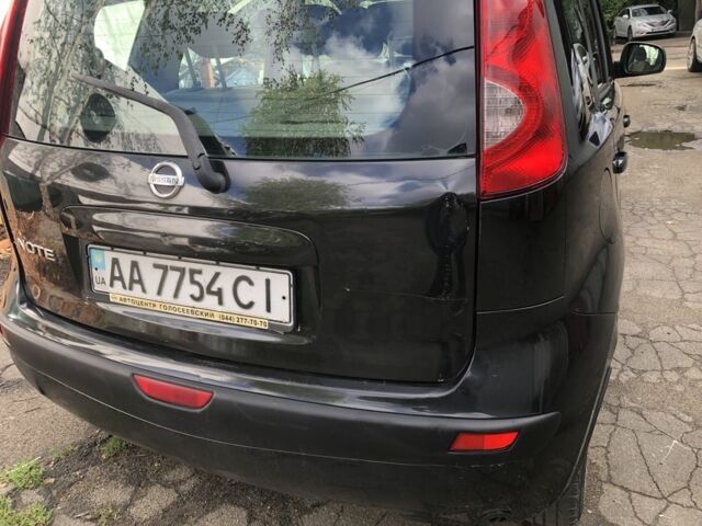 Чорний Ніссан Ноут, об'ємом двигуна 1.6 л та пробігом 370 тис. км за 5800 $, фото 8 на Automoto.ua