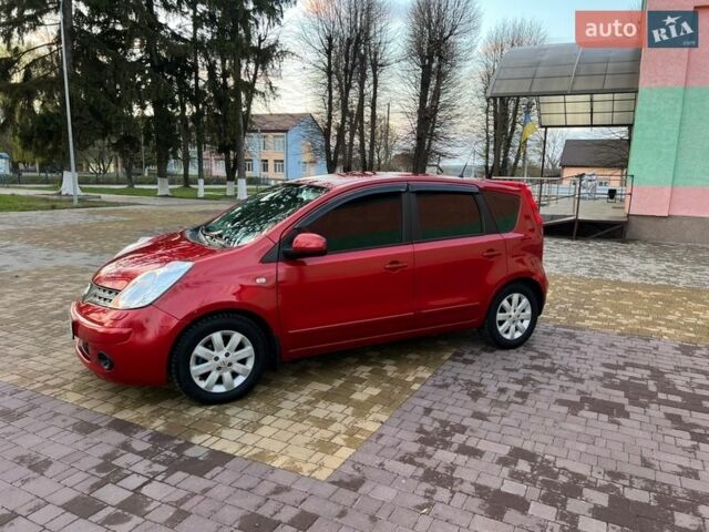 Черный Ниссан Ноут, объемом двигателя 1.6 л и пробегом 200 тыс. км за 5500 $, фото 3 на Automoto.ua