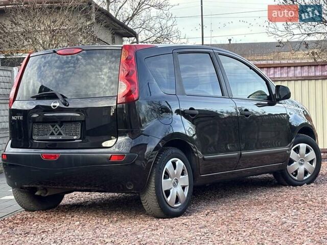 Чорний Ніссан Ноут, об'ємом двигуна 1.6 л та пробігом 200 тис. км за 6150 $, фото 49 на Automoto.ua