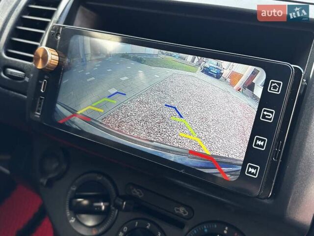 Чорний Ніссан Ноут, об'ємом двигуна 1.6 л та пробігом 200 тис. км за 6150 $, фото 90 на Automoto.ua