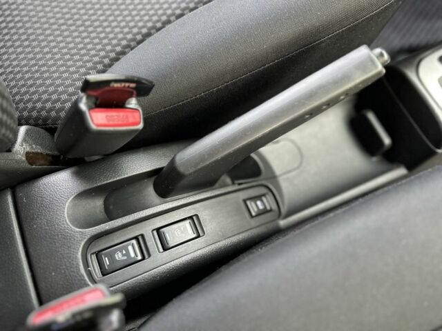 Черный Ниссан Ноут, объемом двигателя 1.6 л и пробегом 140 тыс. км за 7000 $, фото 14 на Automoto.ua