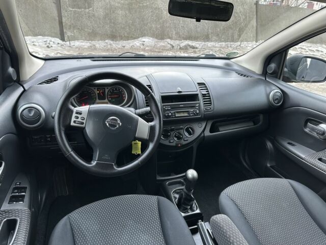 Черный Ниссан Ноут, объемом двигателя 1.6 л и пробегом 170 тыс. км за 5599 $, фото 12 на Automoto.ua