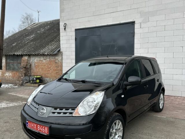Черный Ниссан Ноут, объемом двигателя 1.6 л и пробегом 170 тыс. км за 5599 $, фото 1 на Automoto.ua