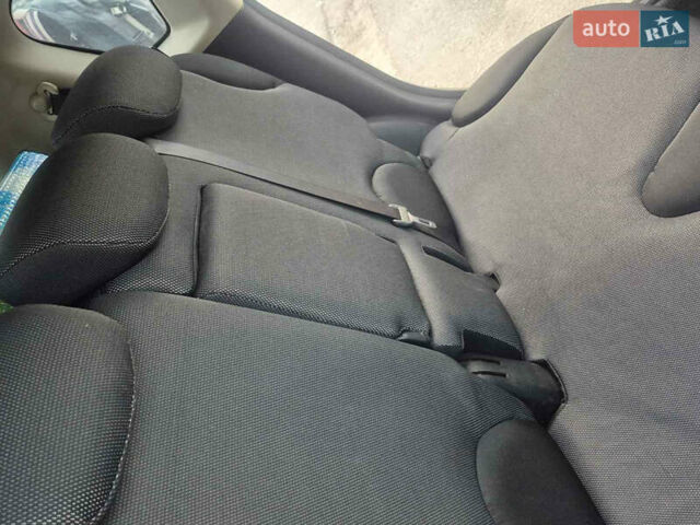 Чорний Ніссан Ноут, об'ємом двигуна 1.6 л та пробігом 212 тис. км за 7000 $, фото 16 на Automoto.ua