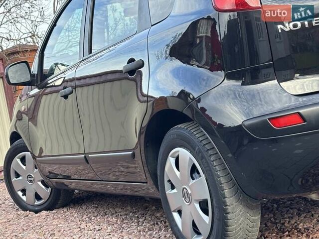 Черный Ниссан Ноут, объемом двигателя 1.6 л и пробегом 200 тыс. км за 6150 $, фото 71 на Automoto.ua