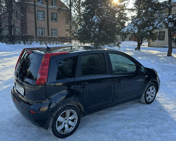 Черный Ниссан Ноут, объемом двигателя 1.6 л и пробегом 268 тыс. км за 5300 $, фото 1 на Automoto.ua