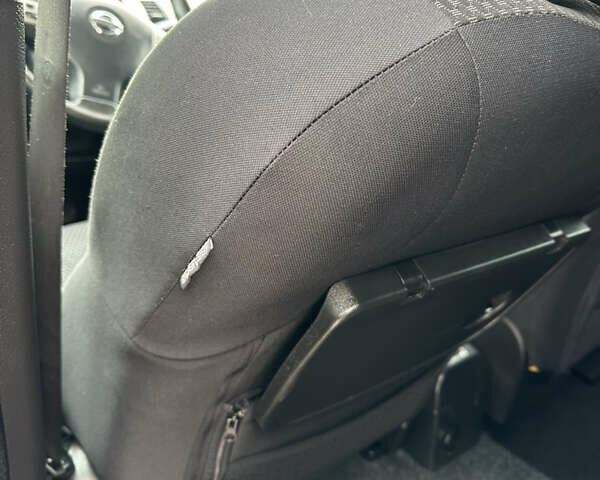 Черный Ниссан Ноут, объемом двигателя 1.6 л и пробегом 169 тыс. км за 5699 $, фото 17 на Automoto.ua