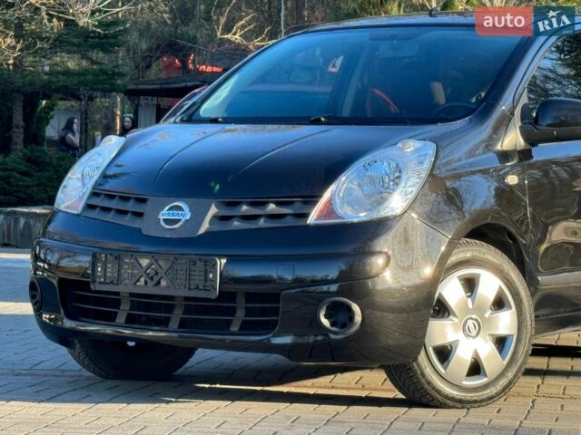 Черный Ниссан Ноут, объемом двигателя 1.6 л и пробегом 200 тыс. км за 5500 $, фото 6 на Automoto.ua