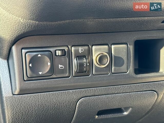 Черный Ниссан Ноут, объемом двигателя 1.6 л и пробегом 200 тыс. км за 5999 $, фото 65 на Automoto.ua