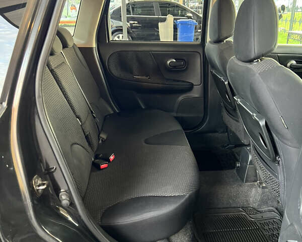 Черный Ниссан Ноут, объемом двигателя 1.6 л и пробегом 300 тыс. км за 4800 $, фото 12 на Automoto.ua