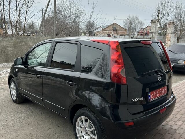 Черный Ниссан Ноут, объемом двигателя 1.6 л и пробегом 170 тыс. км за 5599 $, фото 4 на Automoto.ua