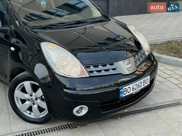Чорний Ніссан Ноут, об'ємом двигуна 1.6 л та пробігом 140 тис. км за 4600 $, фото 2 на Automoto.ua